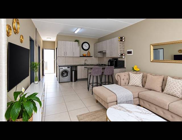 2 BEDROOM TOWNHOUSE FOR SALE IN GLEN AUSTIN